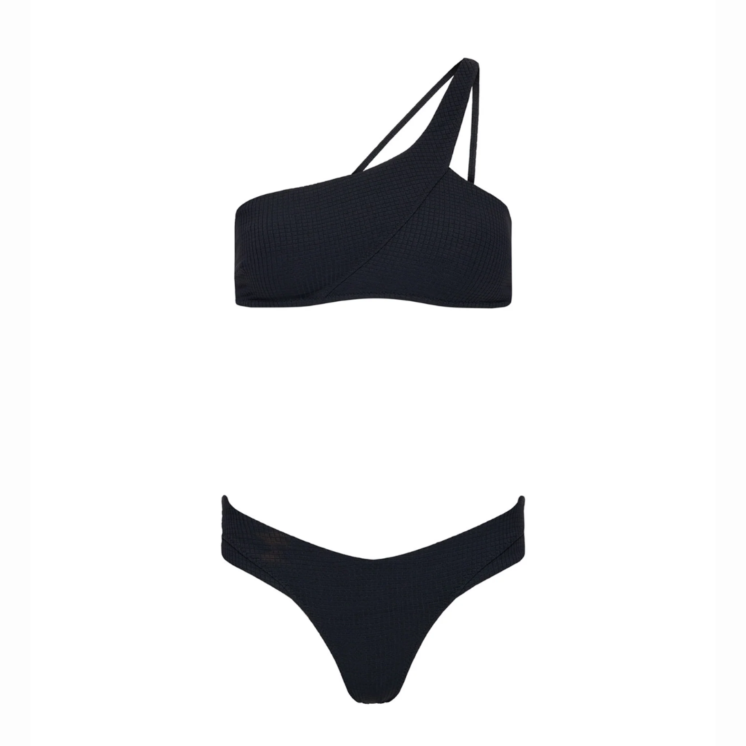 Role C3 Bikini